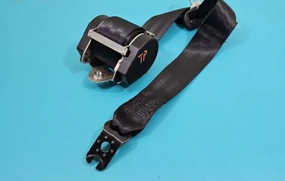Seat Leon (5F) Rear seatbelt 5F0857805A IMPRK1517167