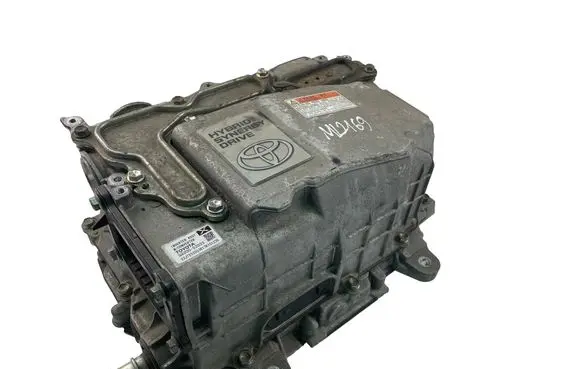 Toyota Yaris Voltage converter inverter G920052033