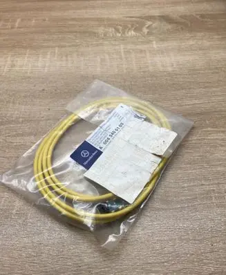 Mercedes-Benz C W205 Plug wire A0045400105