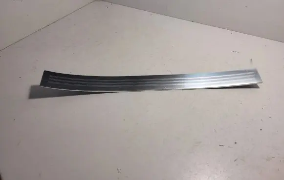 Mercedes-Benz S W221 Side skirt front trim 2216800835