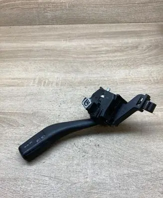 Volkswagen Golf V Indicator stalk 1K0953513