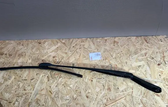 BMW 5 F10 F11 Windshield/front glass wiper blade 7203156