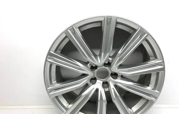 Audi Q8 R20 alloy rim 4M8601025T
