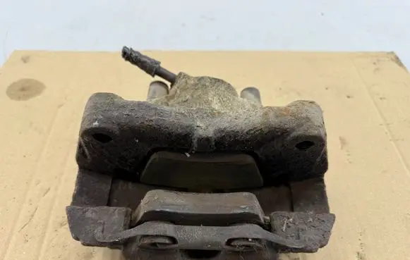 Volkswagen Transporter - Caravelle T5 Front brake caliper