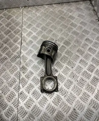Citroen C5 Piston with connecting rod 085190