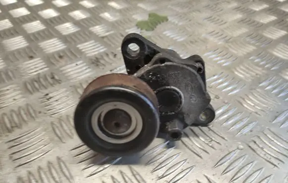 Hyundai ix35 Generator/alternator belt tensioner 252812A200