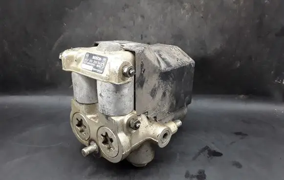 Mercedes-Benz C W202 ABS Pump 0265200043 2255110016