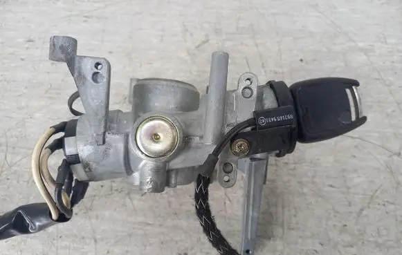 Opel Frontera B Ignition lock 