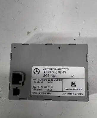 Mercedes-Benz SLK R171 Gateway control module a1715409245