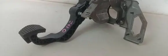 Citroen C3 Aircross Clutch pedal 