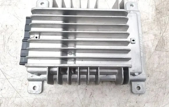 Renault Koleos I Sound amplifier 2806161000 08225051 99999