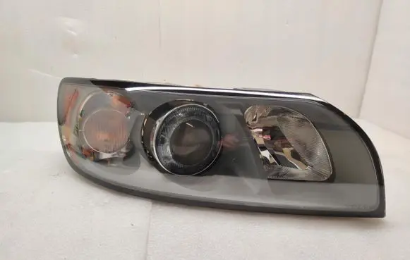 Volvo V50 Headlight/headlamp