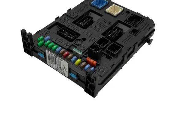 Peugeot Partner Fuse module 981218948002 282901103