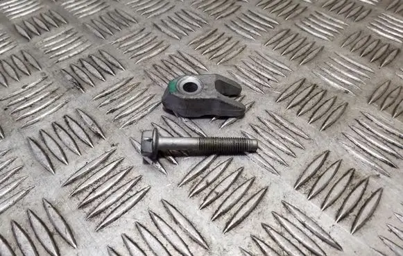 Chevrolet Captiva Fuel Injector clamp holder