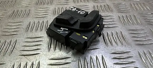 Mercedes-Benz E W212 Seat control switch A2048701958