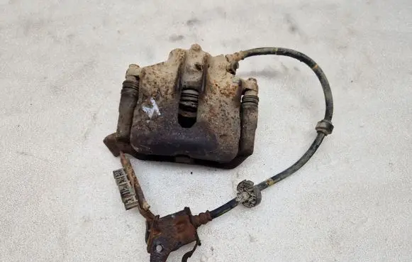 Renault Laguna I Front brake caliper