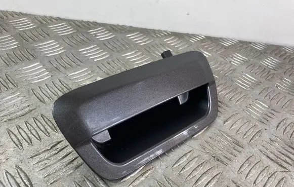 Tailgate opening switch