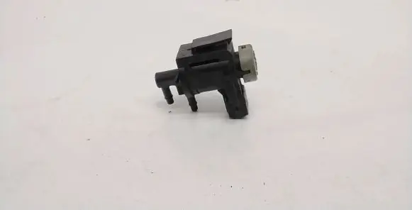 Volkswagen PASSAT B5 Turbo solenoid valve 1J0906283A