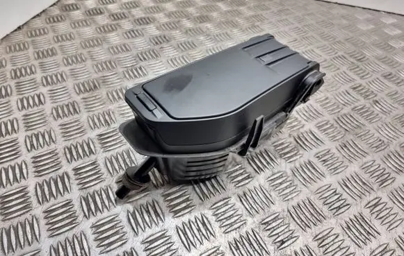 BMW 5 E60 E61 Armrest 7112283 22167210 7112395