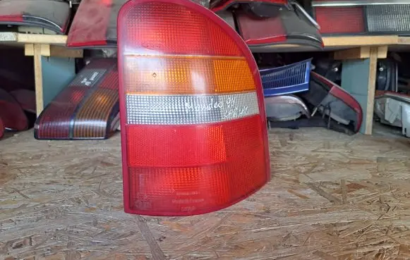 Ford Mondeo MK II Rear/tail lights 93BG13A602CD 93BG13N004EB