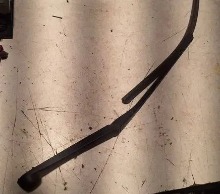 BMW 5 E60 E61 Front wiper blade arm 179910
