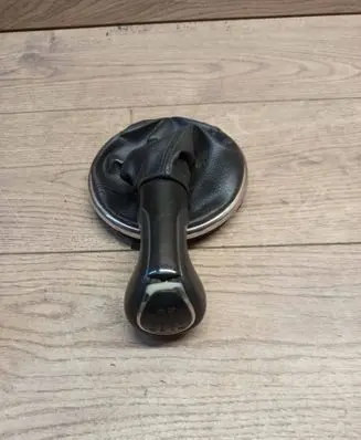 Skoda Roomster (5J) Gear lever shifter trim leather/knob 5J0711113M QST05S