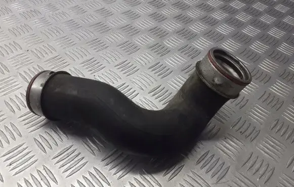 Mercedes-Benz C W203 Intercooler hose/pipe A2035280182