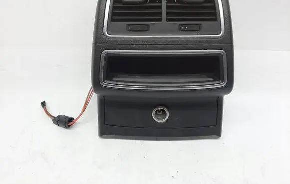Rear air vent grill