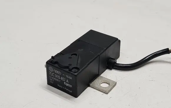 Audi A8 S8 D3 4E Fuse 7L0915457A