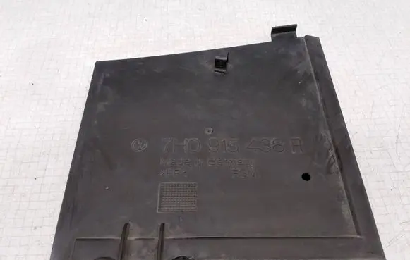 Volkswagen Transporter - Caravelle T5 Battery tray heat shield 7H0915438A