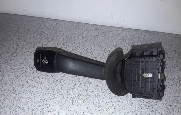 BMW 5 E39 Indicator stalk 8363668