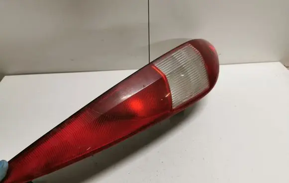 Ford Mondeo Mk III Rear/tail lights 1S7113405C