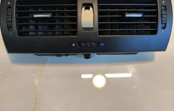 BMW X3 E83 Dash center air vent grill 3415965