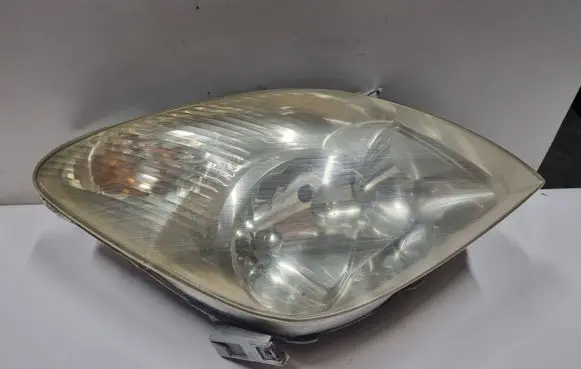 Toyota Corolla Verso E121 Headlight/headlamp UPM60GF20 E1320 1368