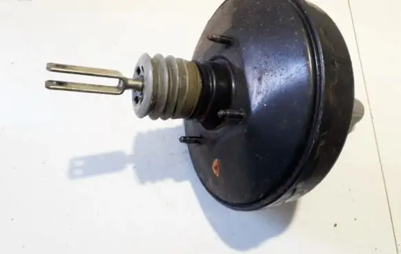 Renault Megane I Brake booster 7700429696