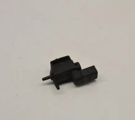 Audi A8 S8 D4 4H Turbo solenoid valve 037906283C