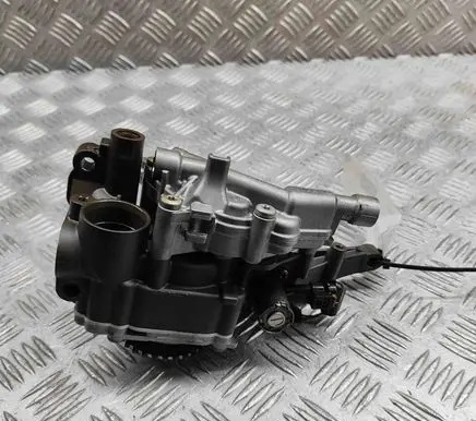 Mercedes-Benz CLS C218 X218 Oil pump R2781810520 A2781800901