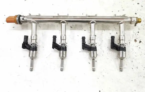 Volkswagen Polo IV 9N3 Fuel injectors set 03F133320C 350310761