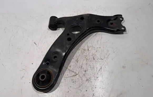 Toyota Prius+ (ZVW40) Front lower control arm/wishbone