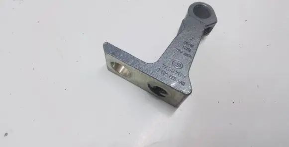 Volkswagen Atlas Rear door lower hinge 8V5833403C