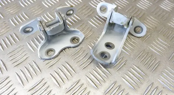 Lexus CT 200H Front door hinge set 6873012120 6871012151