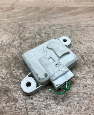 Opel Zafira A Airbag deployment crash/impact sensor 09133264 5WK42857