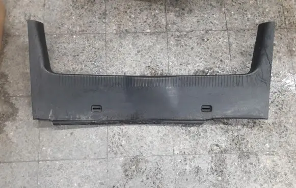 Volkswagen Golf IV Trunk/boot sill cover protection 
