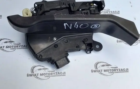 Renault Trafic III (X82) Front door lock 805037547R