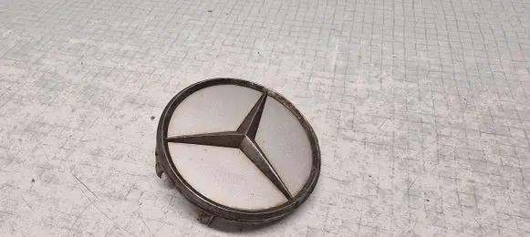 Mercedes-Benz C W203 Original wheel cap 2204000125