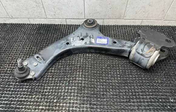 Front lower control arm/wishbone