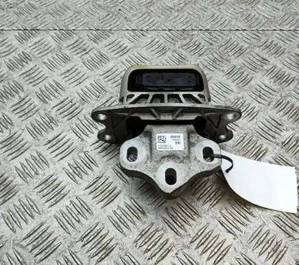 BMW 2 F44 Gearbox mount 6853453
