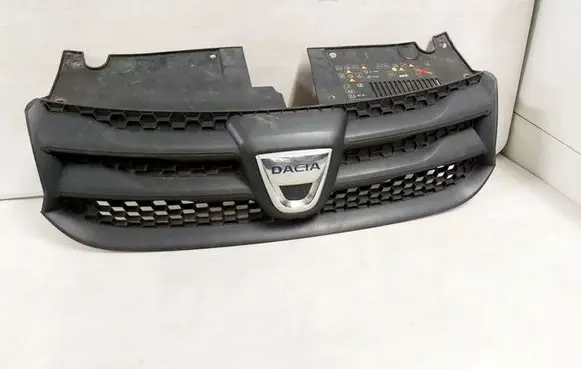 Dacia Sandero Front grill 623107634R