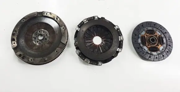 Suzuki Swift III Clutch set kit