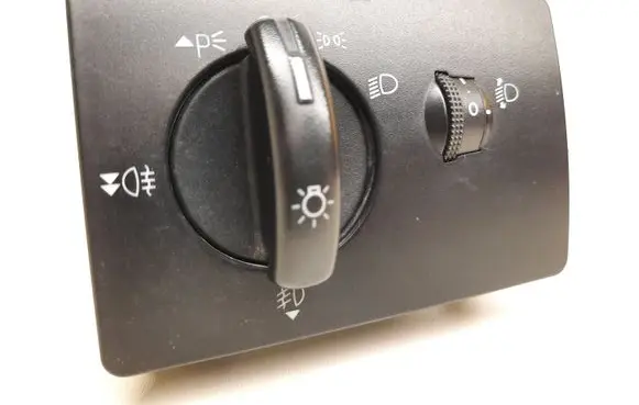 Ford Focus Light switch 7M5T13A024LA 04069715